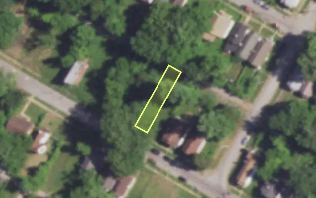 Aerial view of 6013 GARESCHE AV — vacant lot, St. Louis with approximate parcel outline