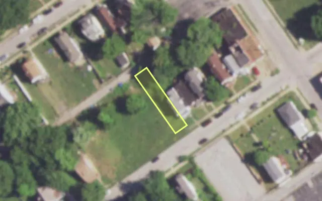 Aerial view of 4949 CLAXTON AV — vacant lot, St. Louis with approximate parcel outline