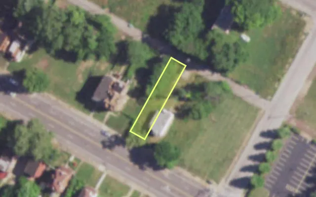 Aerial view of 4217 PAGE BLVD — vacant lot, St. Louis with approximate parcel outline