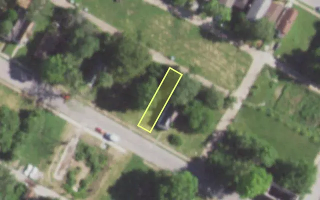 Aerial view of 5629 ROOSEVELT PL — vacant lot, St. Louis with approximate parcel outline