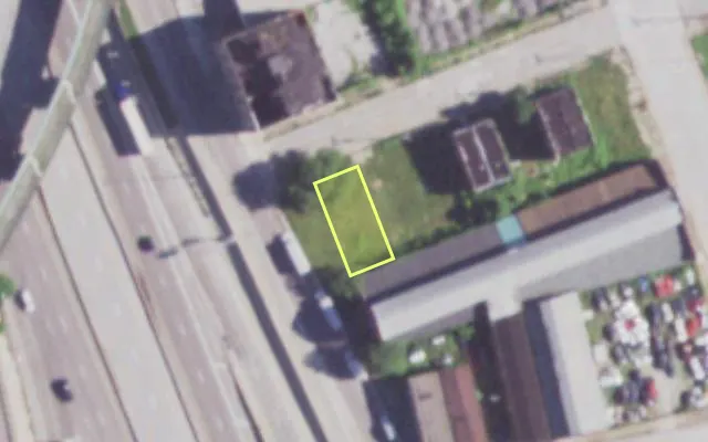 Aerial view of 926 TYLER ST — vacant lot, St. Louis with approximate parcel outline