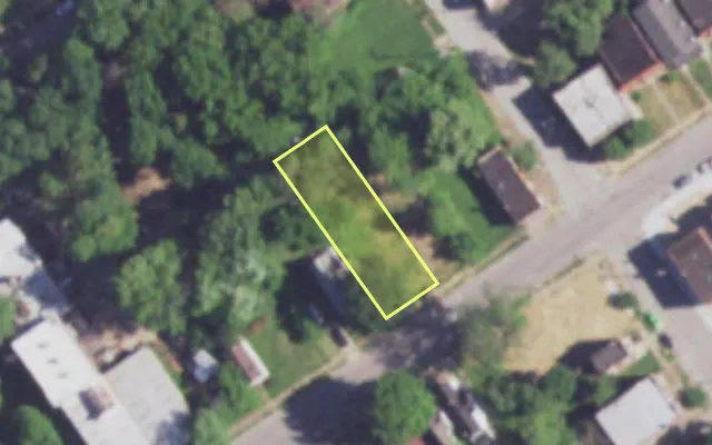 Aerial view of 4559 POPE AV — vacant lot, St. Louis with approximate parcel outline