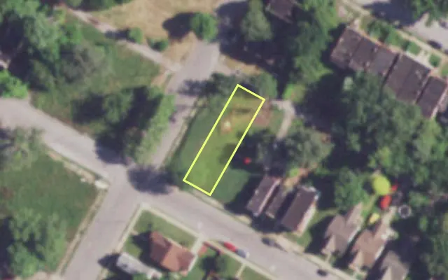 Aerial view of 3747 LINCOLN AV — vacant lot, St. Louis with approximate parcel outline