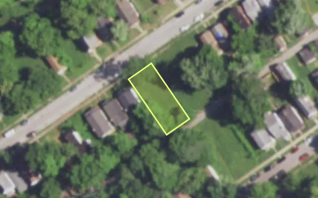 Aerial view of 5242 BEACON AV — vacant lot, St. Louis with approximate parcel outline