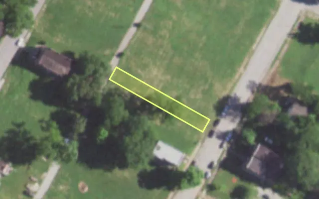 Aerial view of 1955 BURD AV — vacant lot, St. Louis with approximate parcel outline