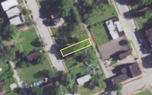 Aerial view of 4318 STRODTMAN PL — vacant lot, St. Louis with approximate parcel outline