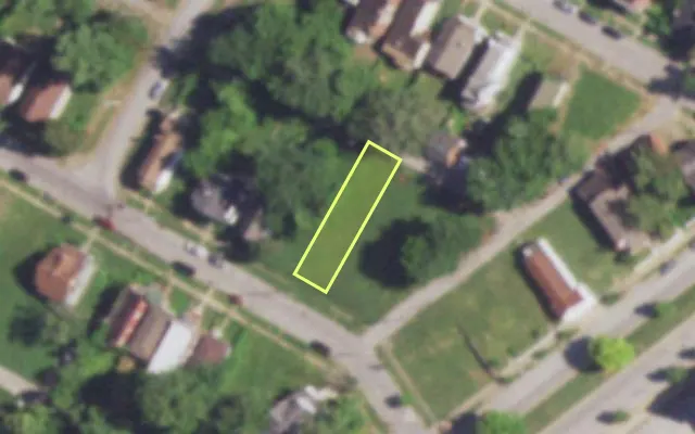 Aerial view of 5919 GARESCHE AV — vacant lot, St. Louis with approximate parcel outline