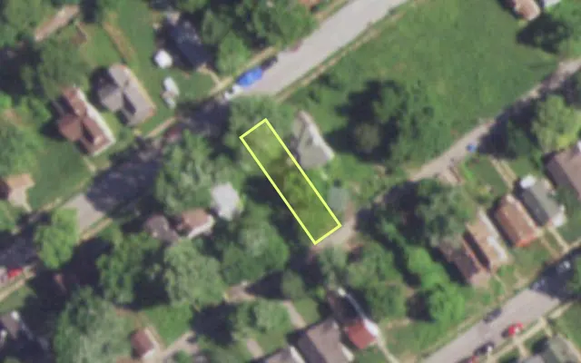 Aerial view of 5038 GERALDINE AV — vacant lot, St. Louis with approximate parcel outline