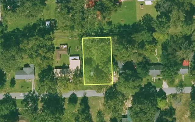 Aerial view of ASHLEY County parcel 706-01737-000 — Arkansas post-auction with approximate parcel outline
