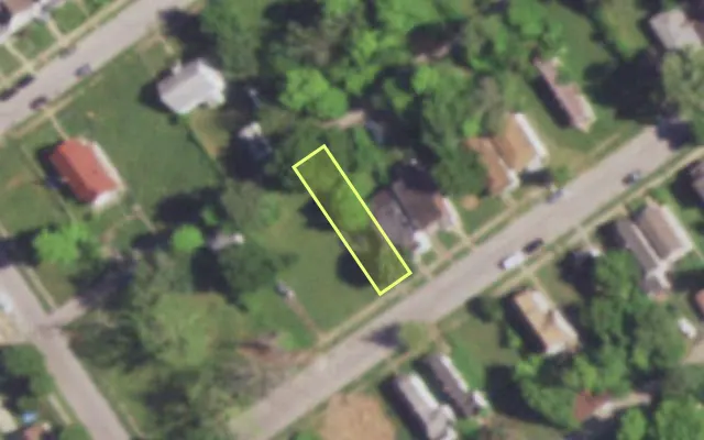 Aerial view of 4921 BEACON AV — vacant lot, St. Louis with approximate parcel outline