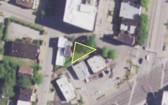 Aerial view of 2618 SIDNEY ST — vacant lot, St. Louis with approximate parcel outline