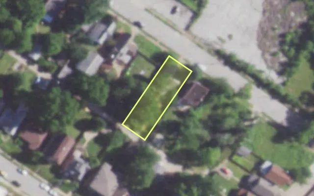 Aerial view of 4132 BINGHAM AV — vacant lot, St. Louis with approximate parcel outline