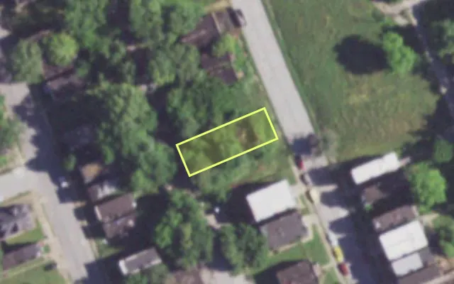 Aerial view of 3941 N 21ST ST — vacant lot, St. Louis with approximate parcel outline