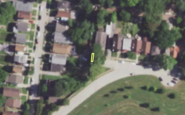 Aerial view of 1116 BERTHOLD AV — vacant lot, St. Louis with approximate parcel outline