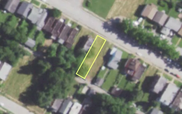 Aerial view of 5158 ST LOUIS AV — vacant lot, St. Louis with approximate parcel outline