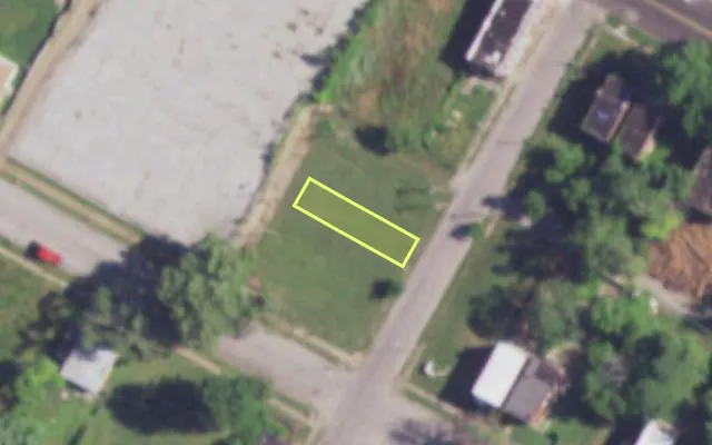 Aerial view of 2809 LAMBDIN AV — vacant lot, St. Louis with approximate parcel outline