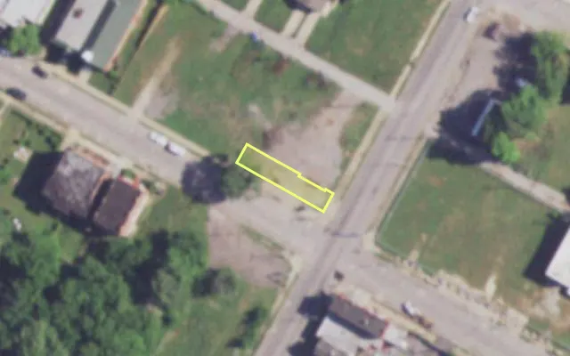 Aerial view of 2401 N VANDEVENTER AV — vacant lot, St. Louis with approximate parcel outline