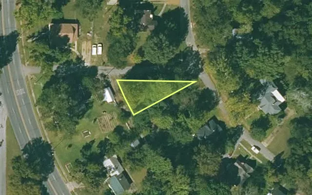 Aerial view of PHILLIPS County parcel 703-01717-000 — Arkansas post-auction with approximate parcel outline