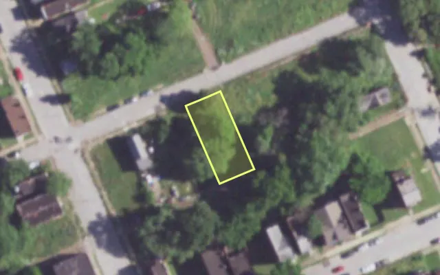 Aerial view of 1424 FARRAGUT ST — vacant lot, St. Louis with approximate parcel outline