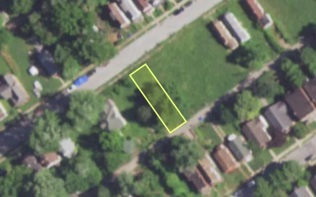 Aerial view of 5052 GERALDINE AV — vacant lot, St. Louis with approximate parcel outline