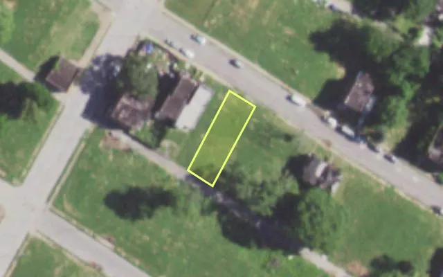Aerial view of 5884 COTE BRILLIANTE AV — vacant lot, St. Louis with approximate parcel outline