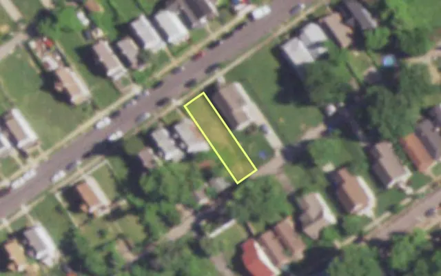 Aerial view of 4742 BEACON AV — vacant lot, St. Louis with approximate parcel outline
