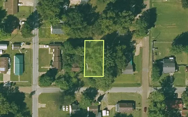 Aerial view of PHILLIPS County parcel 703-03433-000 — Arkansas post-auction with approximate parcel outline