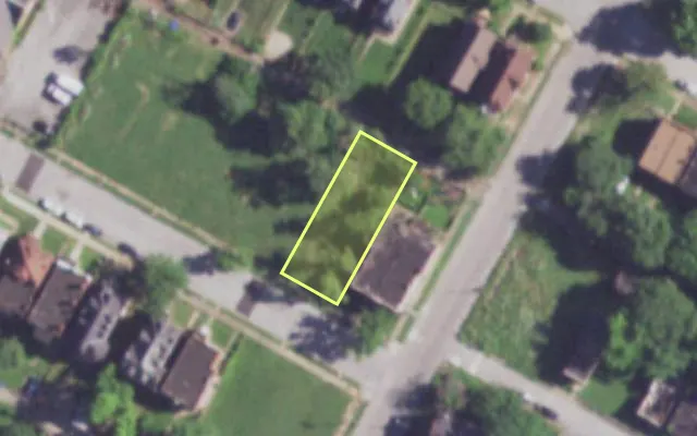 Aerial view of 2907 GREER AV — vacant lot, St. Louis with approximate parcel outline
