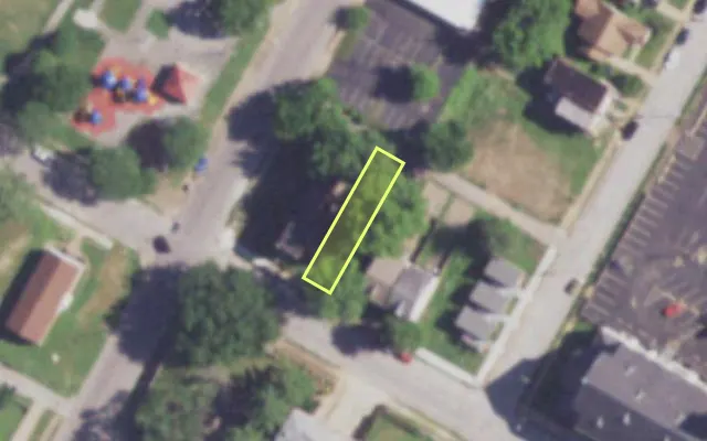 Aerial view of 3645 NORTH MARKET ST — vacant lot, St. Louis with approximate parcel outline