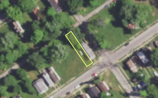 Aerial view of 5477 THRUSH AV — vacant lot, St. Louis with approximate parcel outline
