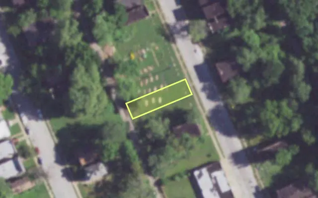 Aerial view of 4401 N 20TH ST — vacant lot, St. Louis with approximate parcel outline