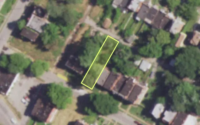 Aerial view of 4851 LABADIE AV — vacant lot, St. Louis with approximate parcel outline