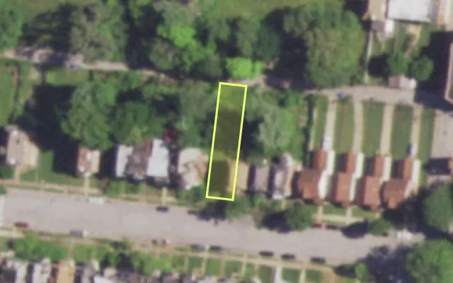 Aerial view of 4625 NEWBERRY TER — vacant lot, St. Louis with approximate parcel outline