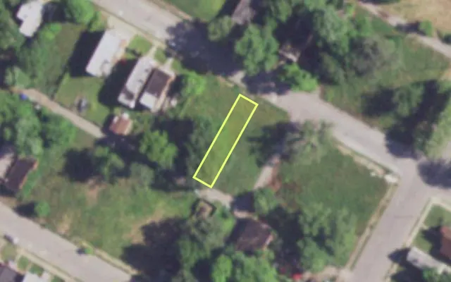 Aerial view of 3820 LINCOLN AV — vacant lot, St. Louis with approximate parcel outline