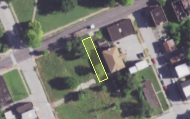 Aerial view of 1914 SALISBURY ST — vacant lot, St. Louis with approximate parcel outline