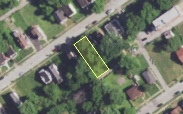 Aerial view of 5448 GERALDINE AV — vacant lot, St. Louis with approximate parcel outline