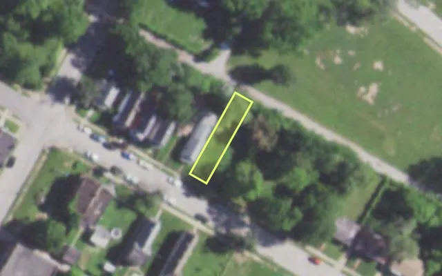 Aerial view of 5563 GREER AV — vacant lot, St. Louis with approximate parcel outline