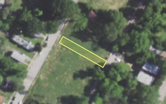 Aerial view of 2826 SEMPLE AV — vacant lot, St. Louis with approximate parcel outline