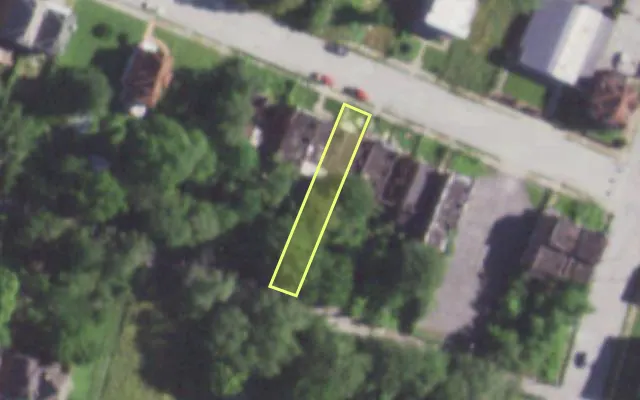 Aerial view of 5122 WELLS AV — vacant lot, St. Louis with approximate parcel outline
