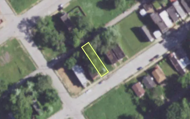 Aerial view of 1439 GANO AV — vacant lot, St. Louis with approximate parcel outline