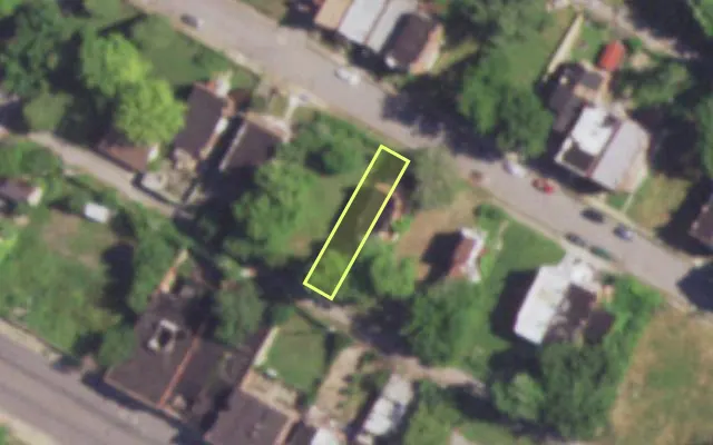 Aerial view of 4584 ALDINE AV — vacant lot, St. Louis with approximate parcel outline