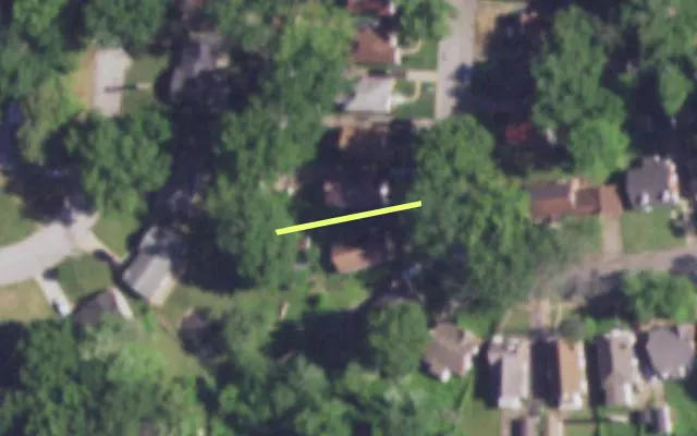 Aerial view of 9137 EDNA ST — vacant lot, St. Louis with approximate parcel outline