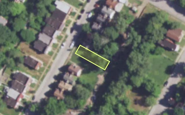 Aerial view of 4028 N TAYLOR AV — vacant lot, St. Louis with approximate parcel outline