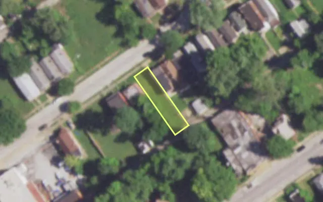 Aerial view of 5030 CLAXTON AV — vacant lot, St. Louis with approximate parcel outline