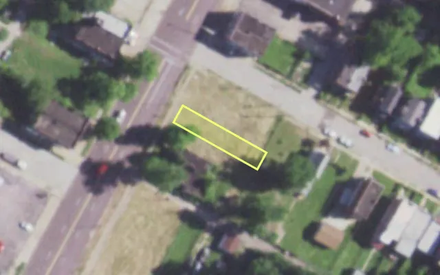 Aerial view of 1724 UNION BLVD — vacant lot, St. Louis with approximate parcel outline