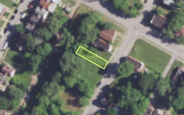 Aerial view of 4037 CAMELLIA AV — vacant lot, St. Louis with approximate parcel outline