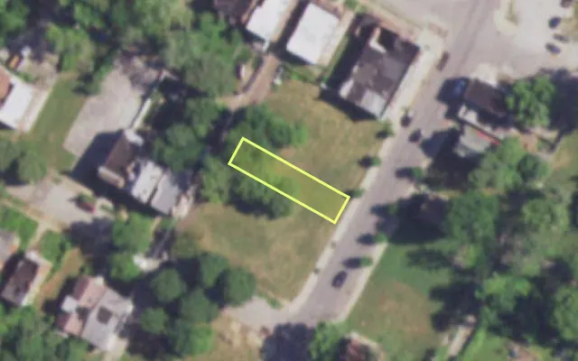 Aerial view of 3211 N NEWSTEAD AV — vacant lot, St. Louis with approximate parcel outline