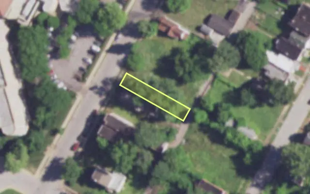 Aerial view of 2520 WHITTIER ST — vacant lot, St. Louis with approximate parcel outline
