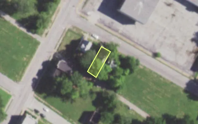 Aerial view of 5752 COTE BRILLIANTE AV — vacant lot, St. Louis with approximate parcel outline