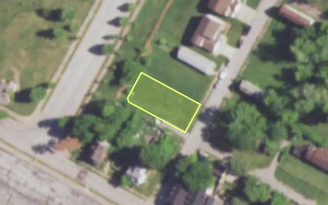 Aerial view of 4217 AUBERT AV — vacant lot, St. Louis with approximate parcel outline